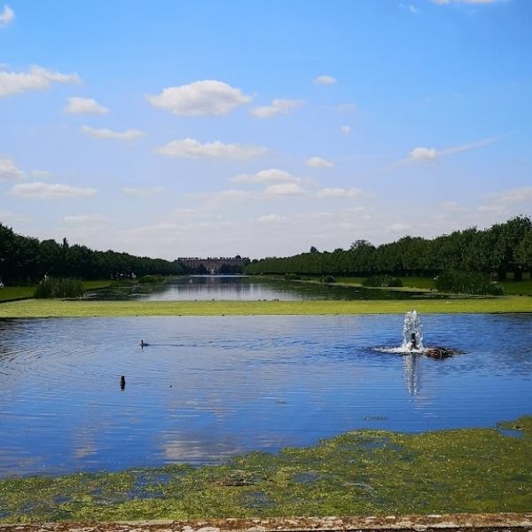 Long water at Hamp[ton Court from Hidden tracks Cycling route Bath salts to Palaces