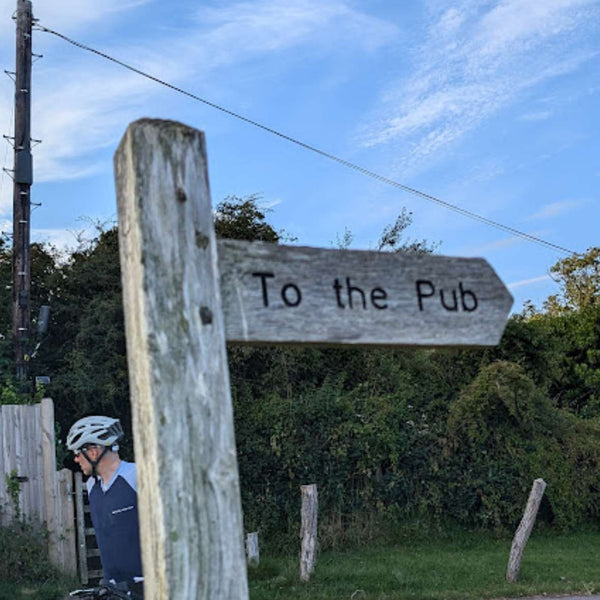 Short off road cycle routes near London with local trails and easy access