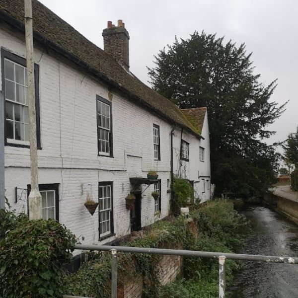 Ancient farmhouse in Colnbrook on the Hidden Tracks Cycling Royal Windsor Gravel bike route